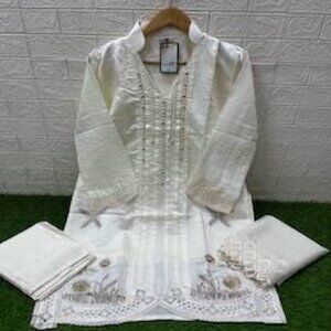 Laxuria Trendz Pakistani Salwar Kameez